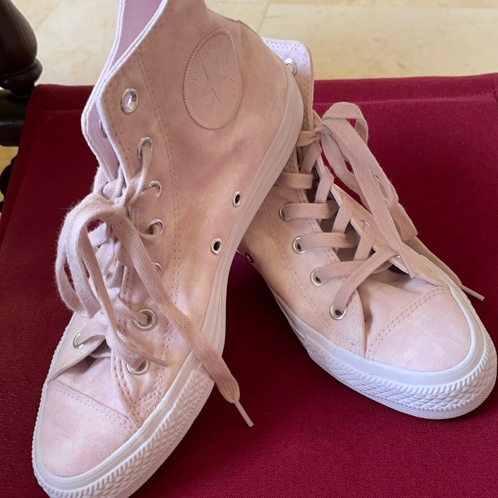 Converse baby pink high tops